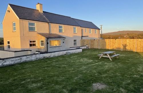 Rhoshirwaun Cottage | PANT FALI, family friendly, character holiday cottage in Aberdaron