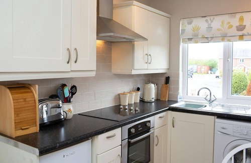 Aberaeron Apartment | Pant y Celyn Studio Apartment, Aberaeron