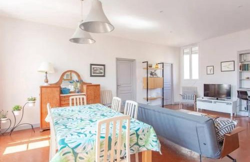 Quartier du Port Apartment | PANTHEON- App centre, 2 ch, 2 sdb , classé 4 étoiles