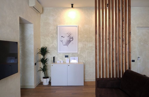 Rione III Colonna Apartment | Pantheon Urbes Collection