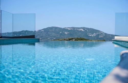 Dafnata Villa | Pantokratoras Villas - Monastiri Private Pool Gem