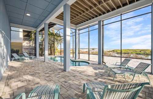South Island House | Papa's Boat House - 8214 Estero Blvd home