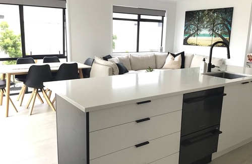 Papamoa Beach House | Papamoa Beach House - Sun, sand and surf