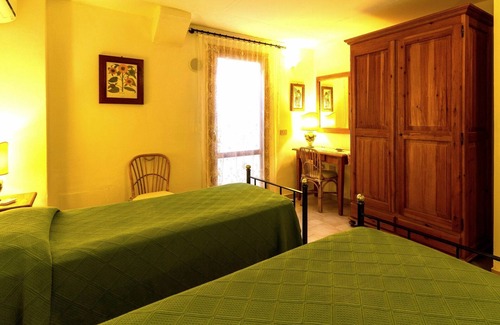 Sughera Apartment | PAPAVERO, 2 bedrooms apartment with swimming pool