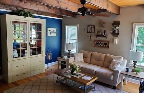 Cambra Bed & Breakfast | Paper Mill Pines Bed and Breakfast: The Cypress Room