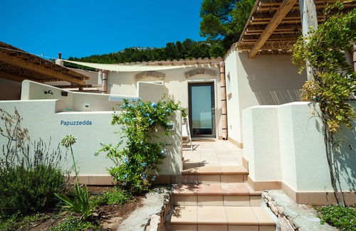 Levanzo House | PAPUZZEDDA-Deluxe Room @ Dolcevita Egadi Resort ADULTS ONLY