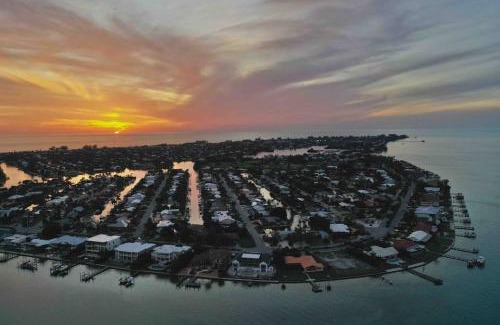 Key Royale House | Paradisaical Enclave 5 Star Private Canal Dock Pool Family Fun