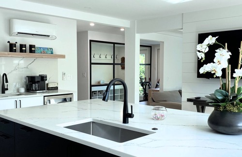 Del-Ida Park Historic District House | Paradise 101: Modern Beach House steps to The Ave; Heated Pool + Hot Tub