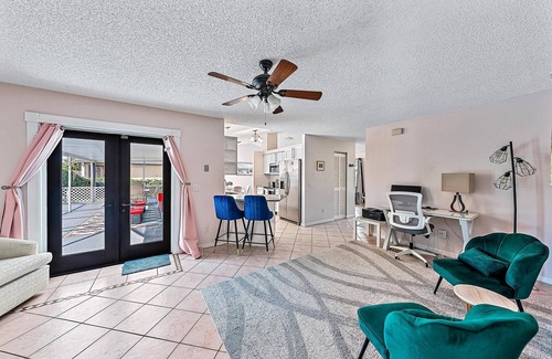 Port Saint Lucie House | Paradise! 3 Bedroom home with private pool, outdoor living space, and lanai