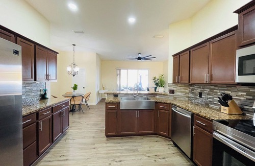 Sabal Harbour House | Paradise 4 Bedroom Heated Pool Home Near IMG Academy and Siesta Key Beach