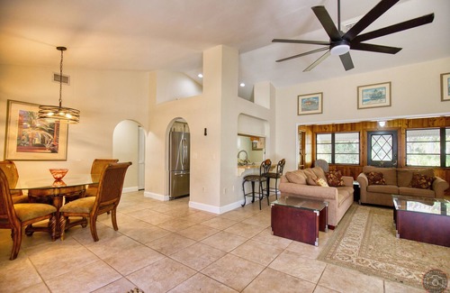 Englewood House | Paradise at Englewood