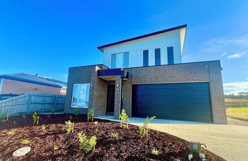 San Remo House | Paradise at San Remo
