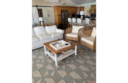 Spanish Wells House | Paradise at Sunset, Beach, Outdoor Bathtubs!