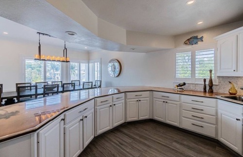 Sunshine Estates House | Paradise Awaits!