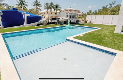 Sunshine Estates House | Paradise Awaits!