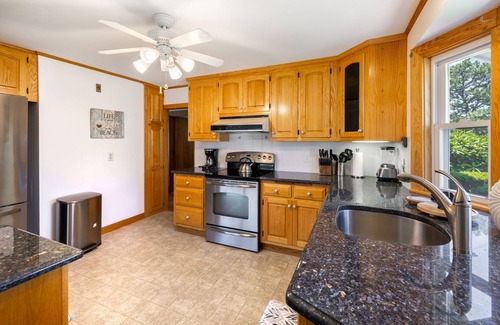 Dennis Port House | Paradise Awaits you! Sleeping 14, this oceanfront complex is perfect!