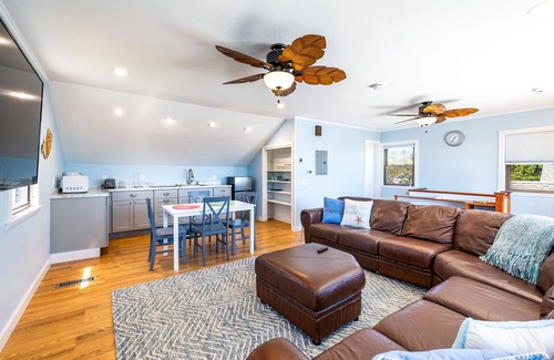 Dennis Port House | Paradise Awaits you! Sleeping 14, this oceanfront complex is perfect!