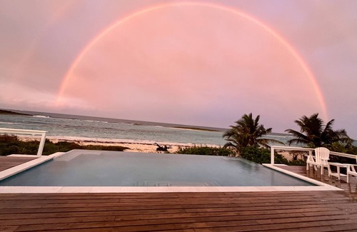 Green Turtle Cay House | Paradise Beach House a new 4 bedroom beachfront house with pool
