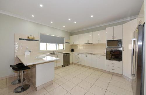 Sanctuary Point House | Paradise Beach House - Belle Escapes Jervis Bay