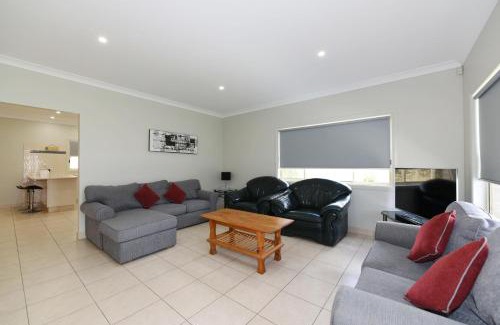 Sanctuary Point House | Paradise Beach House - Belle Escapes Jervis Bay
