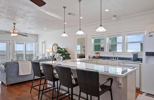 Port Bolivar House | Paradise | Beachfront | Firepit | Couples Retreat