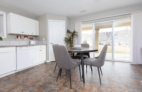 Lethbridge Condo | Paradise Canyon Golf Resort - Signature Walkout Condo 382