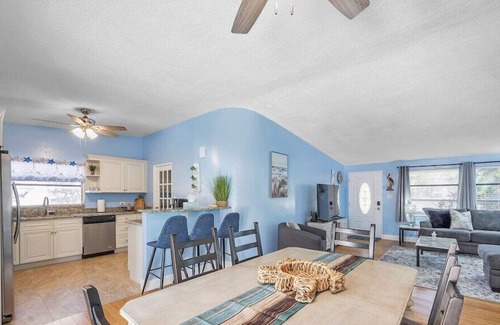 Anona House | Paradise Found: Beach House with Heated Pool