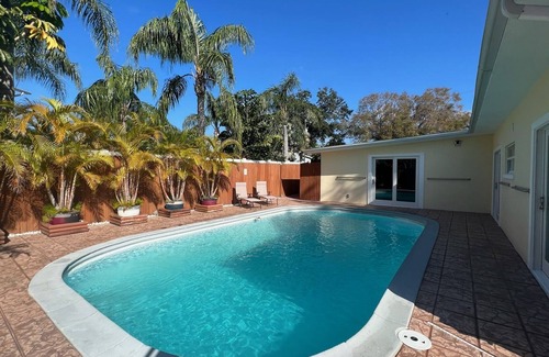 Anona House | Paradise Found: Beach House with Heated Pool