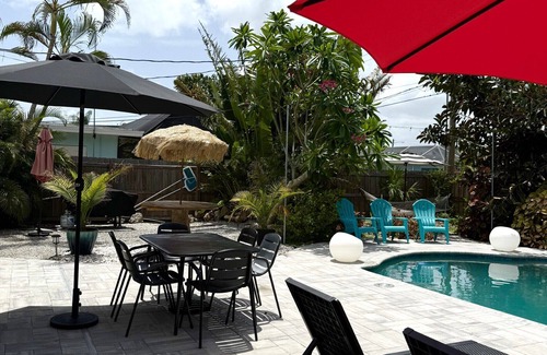 Venice House | Paradise House 12 guest, private pool, 2 miles from white sand beach