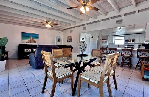 Marathon House | Paradise House a Waterfront Oasis : Your Perfect Getaway on the Atlantic!