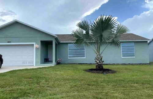Gulf Cove House | Paradise in Port Charlotte -PRIVATE POOL! BEACH, GOLF, SUNSETS!