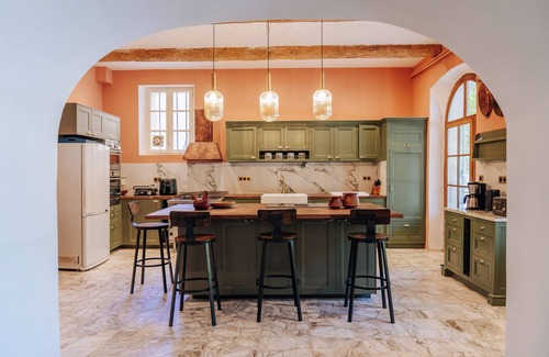 Mazan House | Paradise in Provence: Chateau du Jonquier