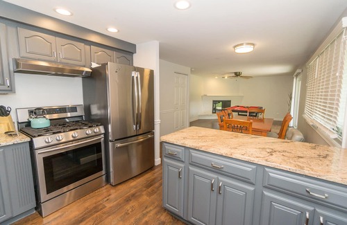 Fox Valley House | Paradise in Schaumburg