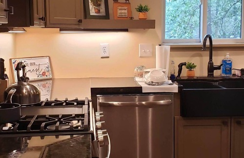 Shadow Mountain Apartment | Paradise in the Pines - Cozy Retreat in the Heart of Town