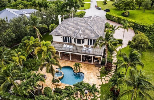 Wellington House | Paradise in Wellington; Luxury Elegant Pool home