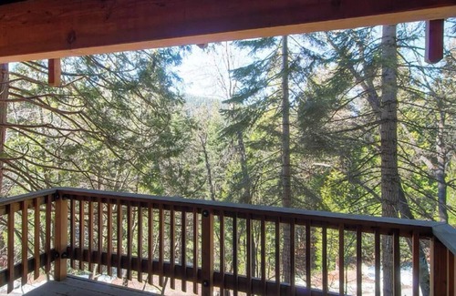 Yosemite West House | Paradise in Yosemite. NEW LISTING inside Yosemite PARK!