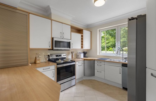 Nassau House | Paradise Island, Family Home, Spacious, Pool, Atlantis.Service and Essentials