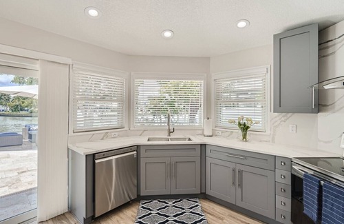 Harbor Hills House | Paradise Living on a Stunning Waterfront Home. Minutes from Belleair Beach.