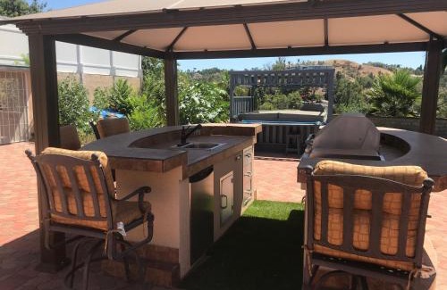 Woodland Hills House | paradise luxury experience