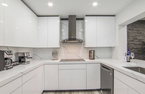 Miami Shores House | Paradise Near Beach-Downtown w/Heated pool/Mini Golf & BBQ