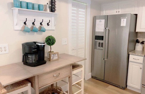 Pine Ridge House | Paradise Near Mercato & Vanderbilt Beach