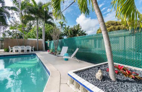 Pompano Beach House | Paradise Oasis with Heated Pool 8 mins from the Beach!