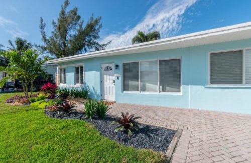 Pompano Beach House | Paradise Oasis with Heated Pool 8 mins from the Beach!