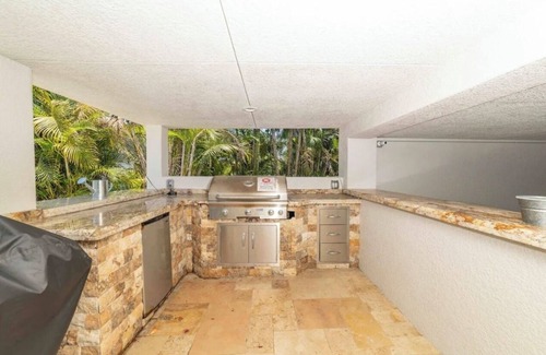 Emerson Square House | Paradise on Estero Bay