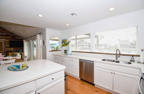 Rockport House | Paradise On Flamingo - 4 Bed 3 Bath Canal front home