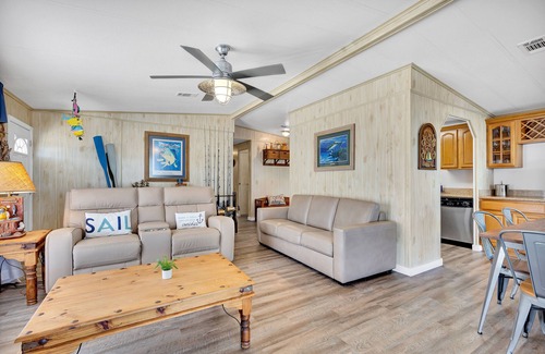 Cross Key Waterways House | Paradise on main canal with spectacular sunset