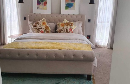 Berea House | Paradise on Plymouth