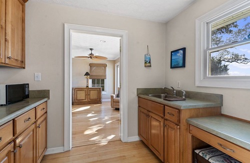 Magnolia Bluffs House | "PARADISE ON THE BAY!" Private Pool, Dock & Hot Tub! Just 10 min to SGI