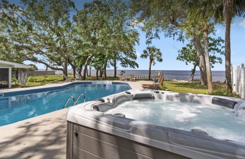Magnolia Bluffs House | "PARADISE ON THE BAY!" Private Pool, Dock & Hot Tub! Just 10 min to SGI