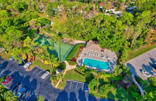 Kings Lake Condo | Paradise on the Lake: Kings Lakes of Naples, Florida